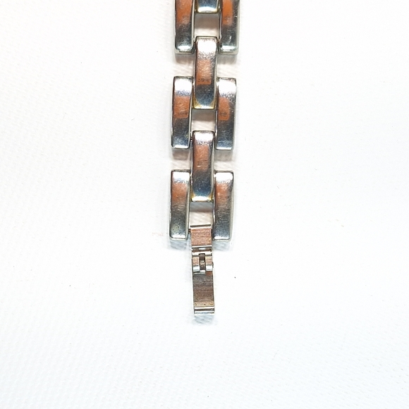 Rochelle Silver Tone Ladies Quartz Wrist Bracelet Watch, New Battery - Picture 7 of 9